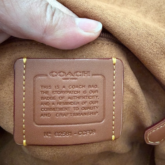 COACH Outlet Elodie Crossbody Bag - Picture 11 of 16